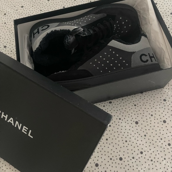 Chanel velvet sneakers in black size 41 - Picture 5 of 8